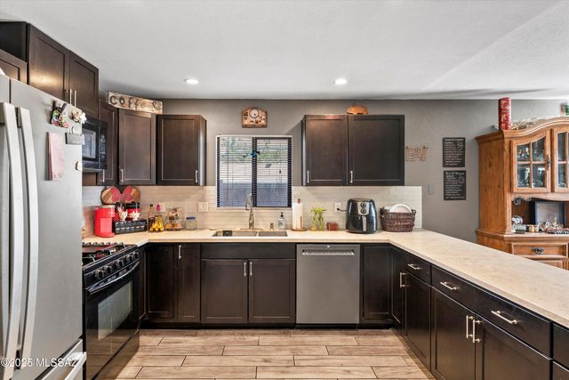 2080 W Brittain Drive, Tucson, AZ 85705