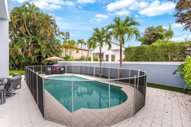 3327 NW 53rd Circle, Boca Raton, FL 33496