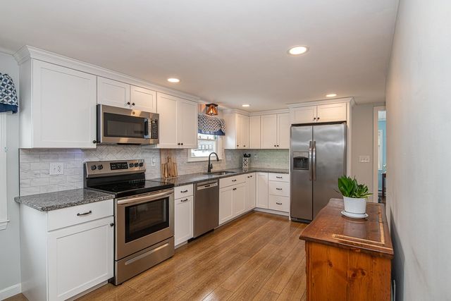 169 Central Street, Hudson, NH 03051