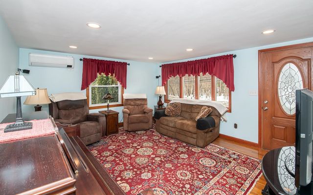 169 Central Street, Hudson, NH 03051