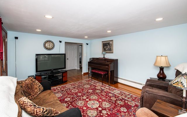 169 Central Street, Hudson, NH 03051