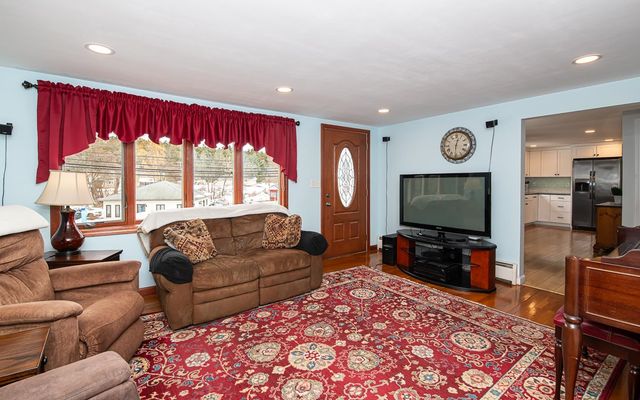 169 Central Street, Hudson, NH 03051