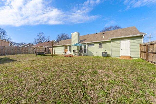 409 LITTLE OAK LN, Collierville, TN 38017