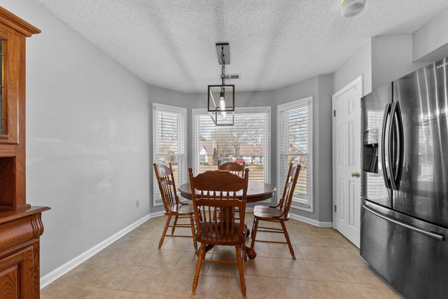 409 LITTLE OAK LN, Collierville, TN 38017