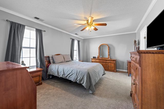 409 LITTLE OAK LN, Collierville, TN 38017