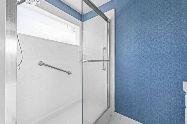 409 LITTLE OAK LN, Collierville, TN 38017