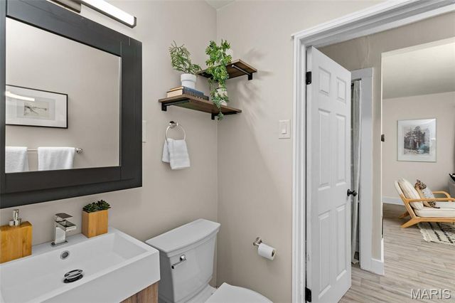 434 Harrison Avenue, Ferguson, MO 63135