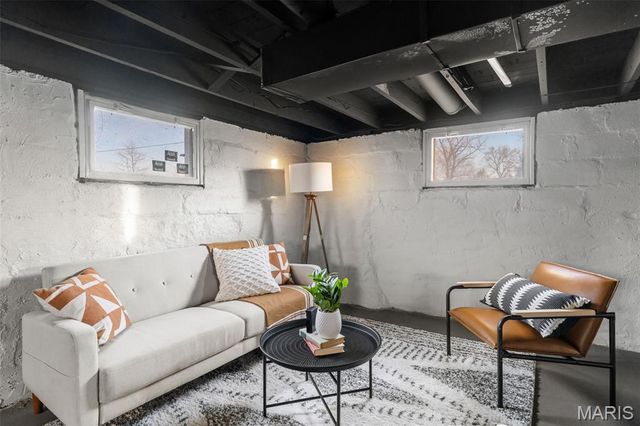 434 Harrison Avenue, Ferguson, MO 63135