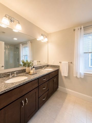 127 Oxbow Rd, Framingham, MA 01701