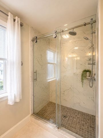 127 Oxbow Rd, Framingham, MA 01701
