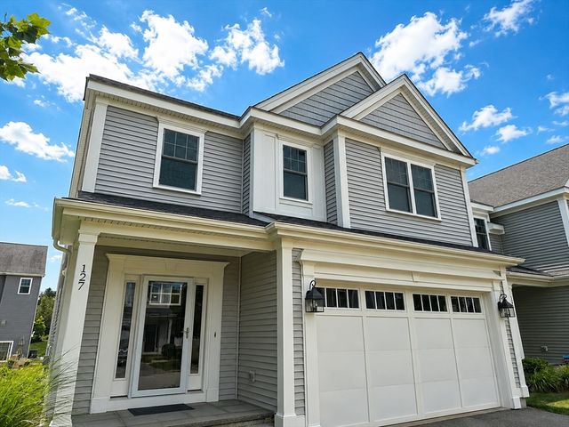 127 Oxbow Rd, Framingham, MA 01701
