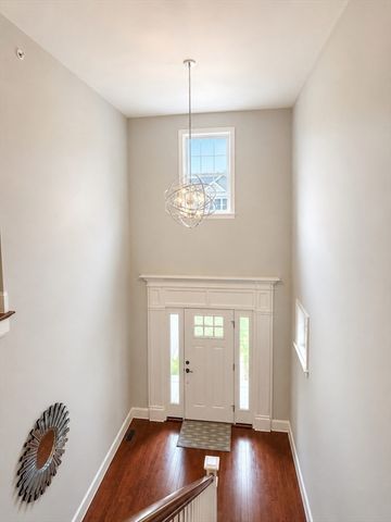 127 Oxbow Rd, Framingham, MA 01701
