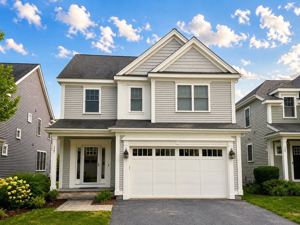 127 Oxbow Rd, Framingham, MA 01701