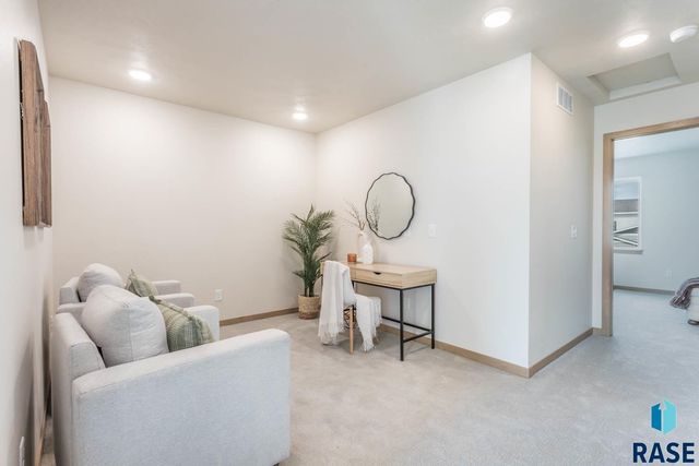 8013 E Tencate Pl Place, Sioux Falls, SD 57110