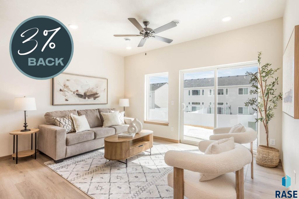 8013 E Tencate Pl Place, Sioux Falls, SD 57110