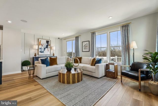 211 CHIANTI TER SE, Leesburg, VA 20175