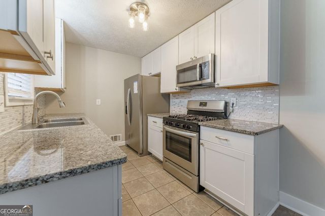 5700 Tracy Drive SE, Mableton, GA 30126