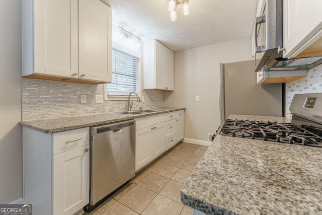 5700 Tracy Drive SE, Mableton, GA 30126