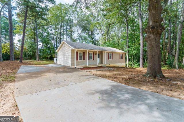 5700 Tracy Drive SE, Mableton, GA 30126