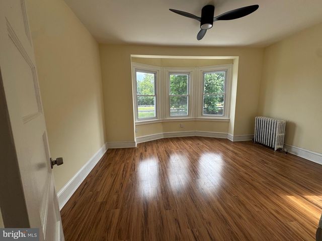 437 W ROOSEVELT BLVD, Philadelphia, PA 19120
