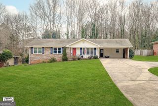 3047 Saint Charles Avenue, Gainesville, GA 30504