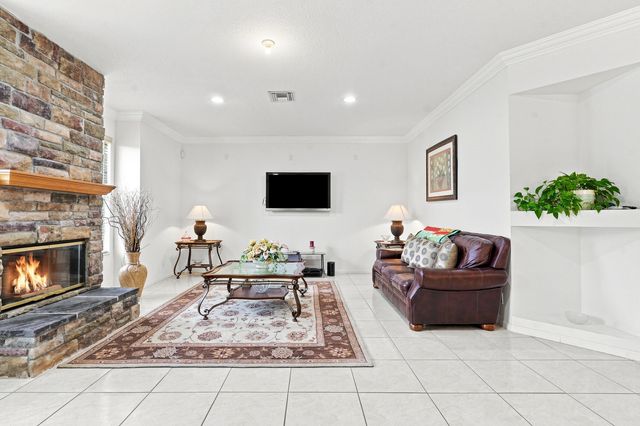 13882 43rd Road N, Royal Palm Beach, FL 33411