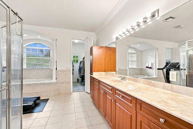 13882 43rd Road N, Royal Palm Beach, FL 33411