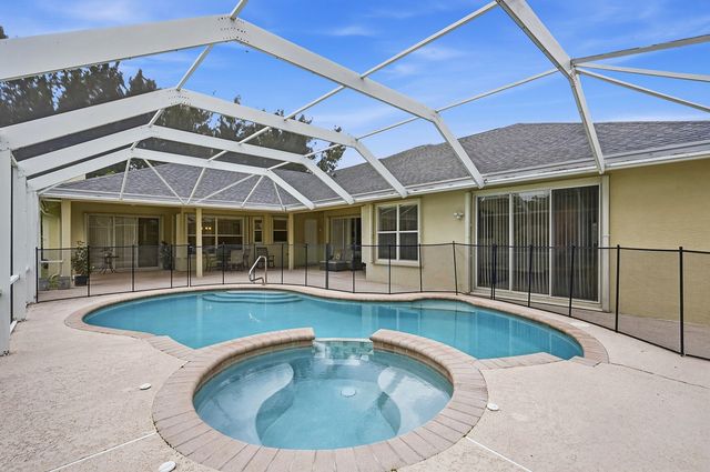 13882 43rd Road N, Royal Palm Beach, FL 33411