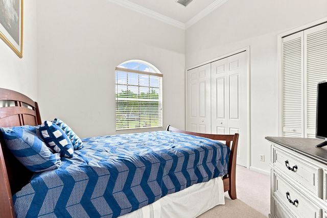 13882 43rd Road N, Royal Palm Beach, FL 33411