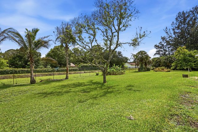 13882 43rd Road N, Royal Palm Beach, FL 33411