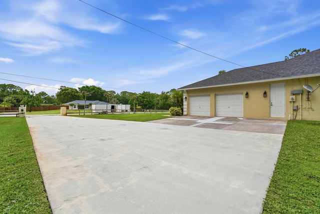 13882 43rd Road N, Royal Palm Beach, FL 33411