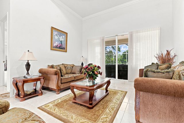 13882 43rd Road N, Royal Palm Beach, FL 33411