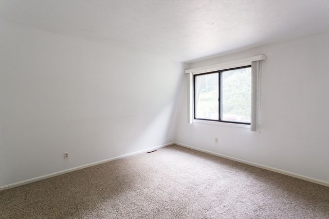 21-22 Beach Drive, West Brookfield, MA 01585