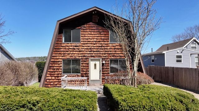 21-22 Beach Drive, West Brookfield, MA 01585