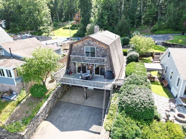21-22 Beach Drive, West Brookfield, MA 01585