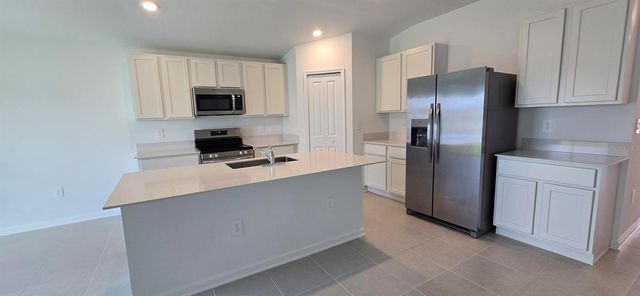 2810 WHITAKER POINT ROAD, Lake Hamilton, FL 33851