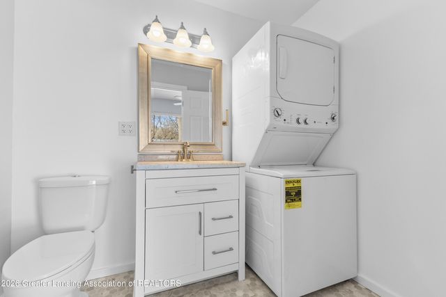 2012 New York Avenue, Lansing, MI 48906