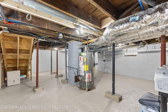 2012 New York Avenue, Lansing, MI 48906