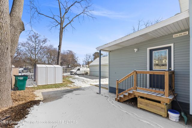 2012 New York Avenue, Lansing, MI 48906