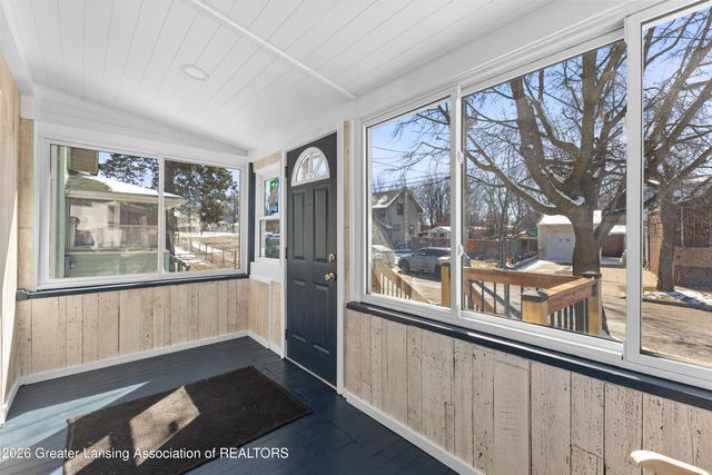 2012 New York Avenue, Lansing, MI 48906