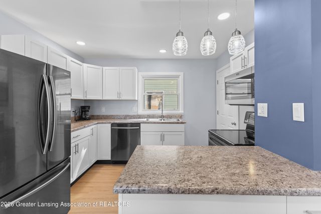 2012 New York Avenue, Lansing, MI 48906