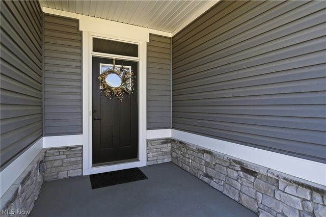 6877 Harrington Court Avenue NE, Canton, OH 44721