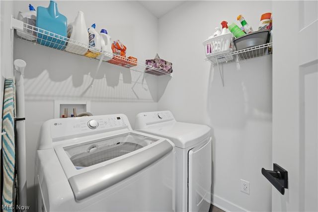 6877 Harrington Court Avenue NE, Canton, OH 44721