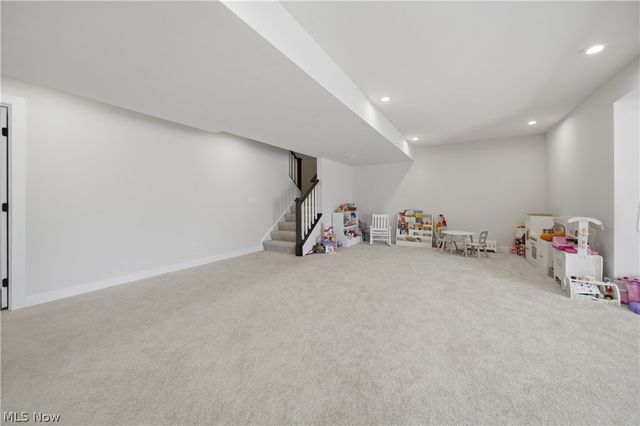 6877 Harrington Court Avenue NE, Canton, OH 44721