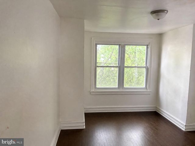 31 N 3RD ST, Darby, PA 19023