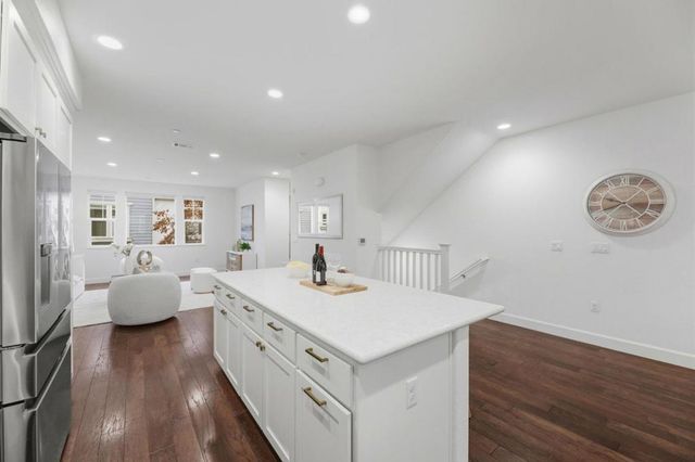 129 Paperbark Terrace, Sunnyvale, CA 94086