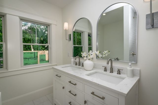 109 Lake View Ave, Cambridge, MA 02138