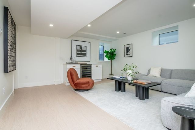 109 Lake View Ave, Cambridge, MA 02138