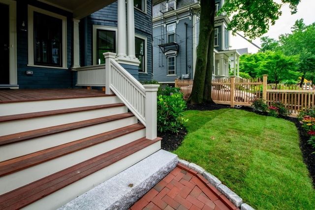 109 Lake View Ave, Cambridge, MA 02138