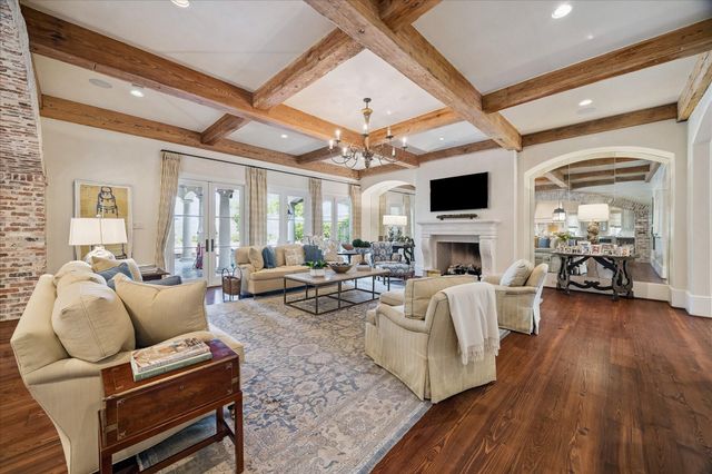 724 W Friar Tuck Lane, Houston, TX 77024